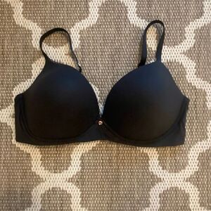 Victoria’s Secret bra, body by Victoria no wire bra size 38DD